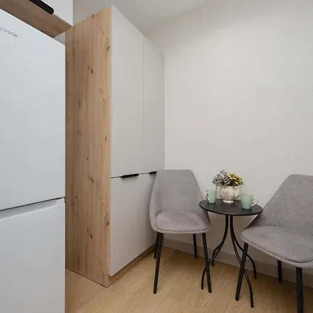 Exceptional In By Renters 아파트 바르샤바